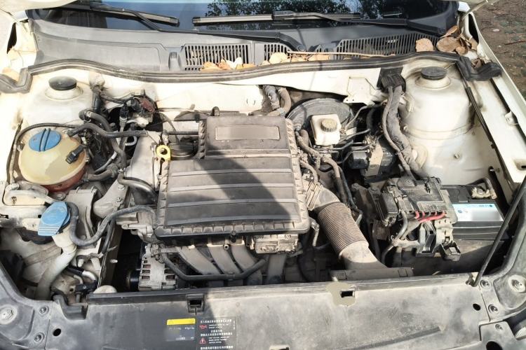 Used Volkswagen Lavida 2017 1.6L Automatic Comfort Edition Engine Bay