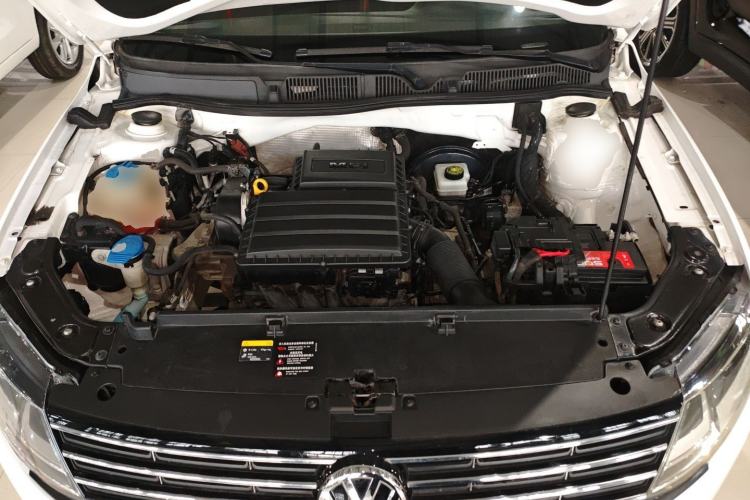 Used Volkswagen Lavida 2017 1.6L Automatic Comfort Edition Engine Bay