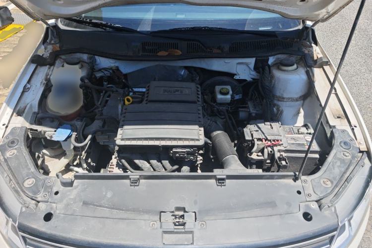 Used Volkswagen Lavida 2017 1.6L Automatic Comfort Edition Engine Bay