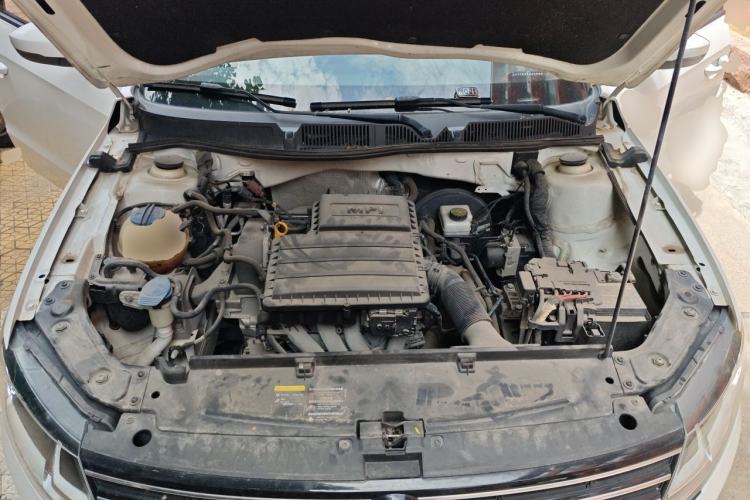 Used Volkswagen Lavida 2017 1.6L Automatic Fashion Edition Engine Bay