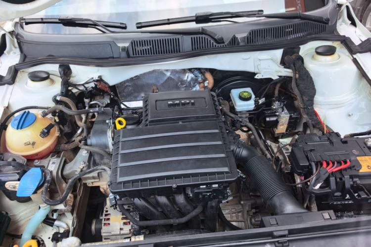 Used Volkswagen Lavida 2017 1.6L Automatic Fashion Edition Engine Bay