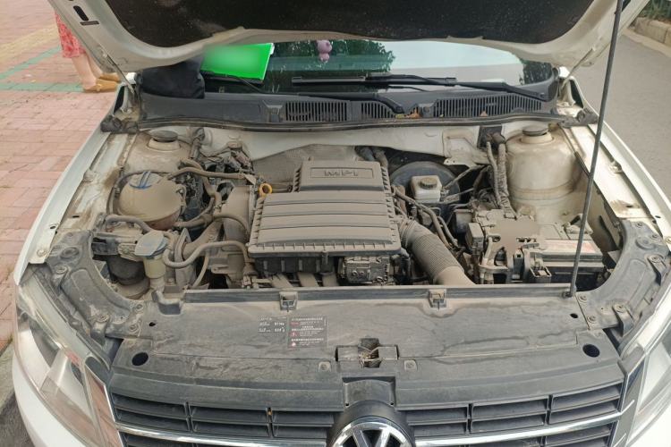 Used Volkswagen Lavida 2017 1.6L Automatic Fashion Edition Engine Bay