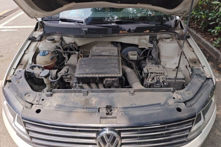 Used Volkswagen Lavida 2017 1.6L Automatic Comfort Edition Engine Bay