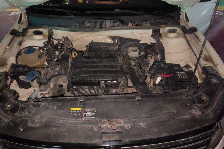 Used Volkswagen Lavida 2017 1.6L Automatic Comfort Edition Engine Bay