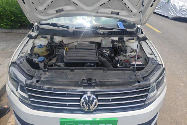 Used Volkswagen Lavida 2017 1.6L Automatic Fashion Edition Engine Bay