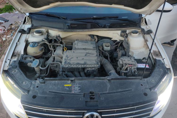 Used Volkswagen Lavida 2017 1.6L Manual Comfort Edition Engine Bay