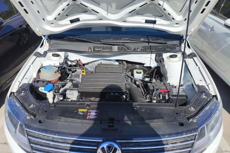 Used Volkswagen Lavida 2017 1.6L Automatic Fashion Edition Engine Bay