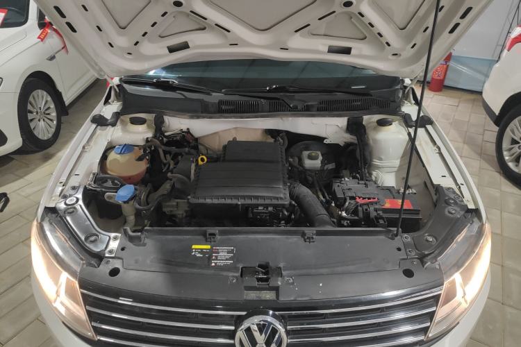 Used Volkswagen Lavida 2017 1.6L Automatic Fashion Edition Engine Bay