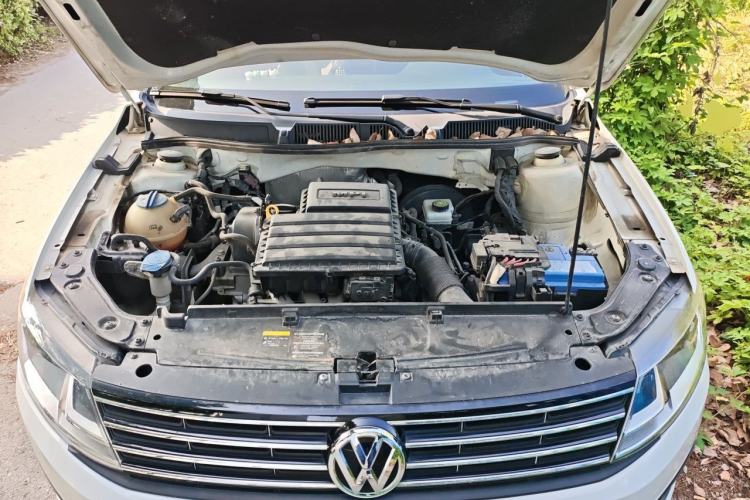 Used Volkswagen Lavida 2017 1.6L Automatic Comfort Edition Engine Bay
