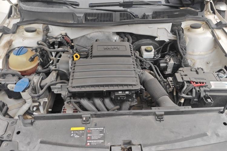 Used Volkswagen Lavida 2017 1.6L Automatic Comfort Edition Engine Bay