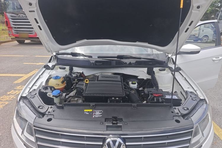 Used Volkswagen Lavida 2017 1.6L Automatic Comfort Edition Engine Bay