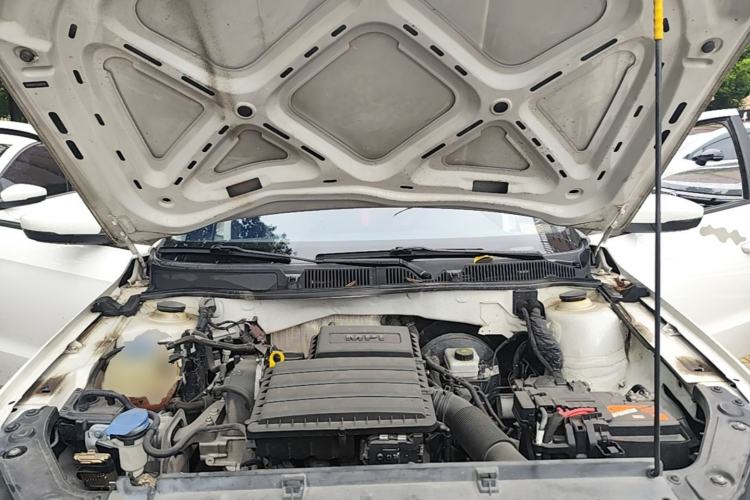 Used Volkswagen Lavida 2017 1.6L Automatic Fashion Edition Engine Bay