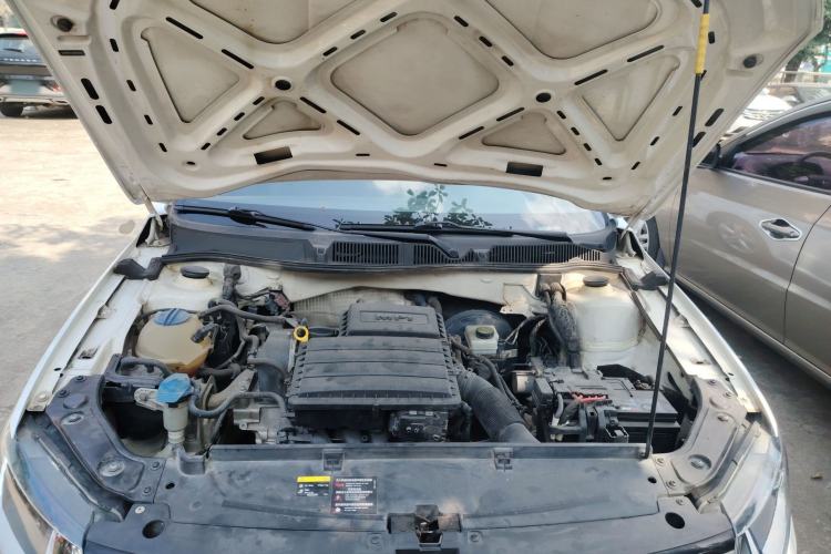Used Volkswagen Lavida 2017 1.6L Automatic Fashion Edition Engine Bay