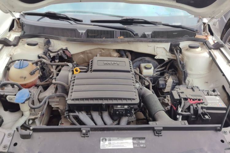 Used Volkswagen Lavida 2017 1.6L Manual Fashion Edition Engine Bay