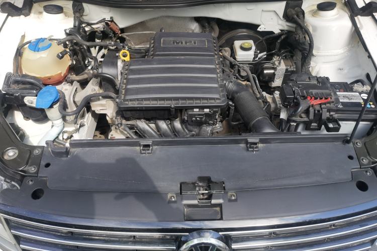 Used Volkswagen Lavida 2017 1.6L Automatic Comfort Edition Engine Bay