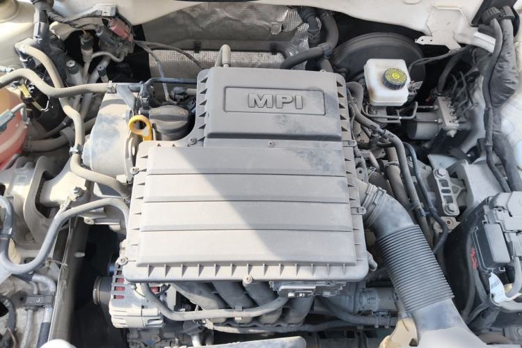 Used Volkswagen Lavida 2017 1.6L Automatic Fashion Edition Engine Bay
