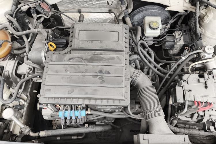 Used Volkswagen Lavida 2017 1.6L Manual Comfort Edition Engine Bay