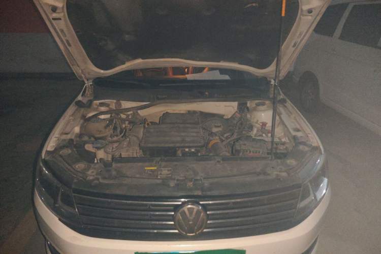 Used Volkswagen Lavida 2017 1.6L Manual Fashion Edition Engine Bay