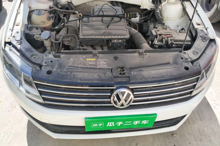 Used Volkswagen Lavida 2017 1.6L Manual Fashion Edition Engine Bay
