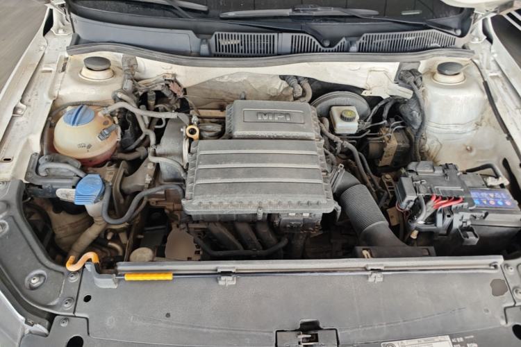 Used Volkswagen Lavida 2017 1.6L Automatic Comfort Edition Engine Bay