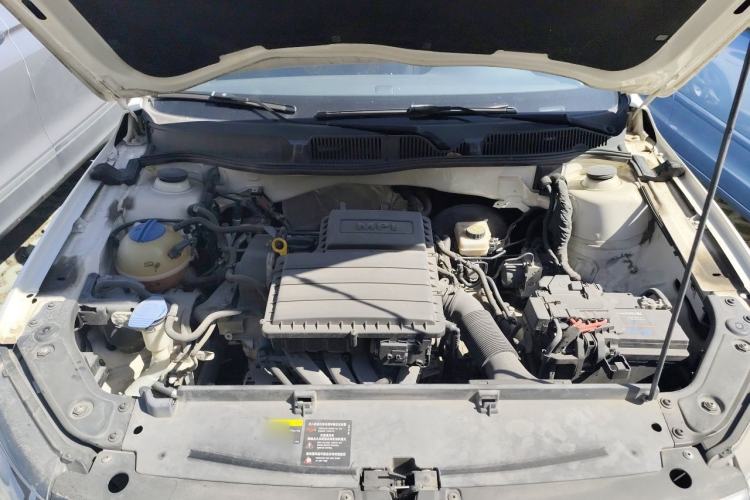 Used Volkswagen Lavida 2017 1.6L Automatic Fashion Edition Engine Bay