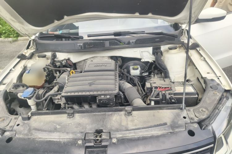 Used Volkswagen Lavida 2017 1.6L Automatic Comfort Edition Engine Bay