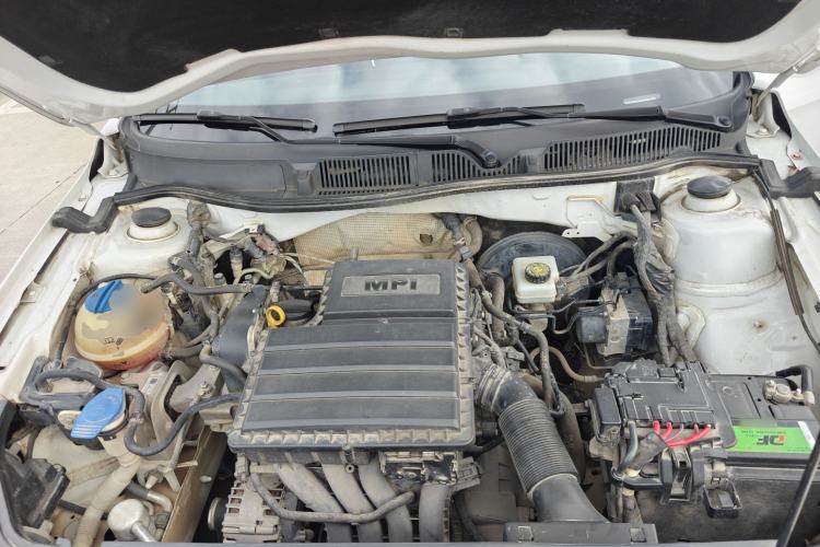 Used Volkswagen Lavida 2017 1.6L Manual Comfort Edition Engine Bay