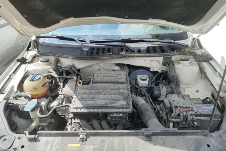Used Volkswagen Lavida 2017 1.6L Automatic Comfort Edition Engine Bay