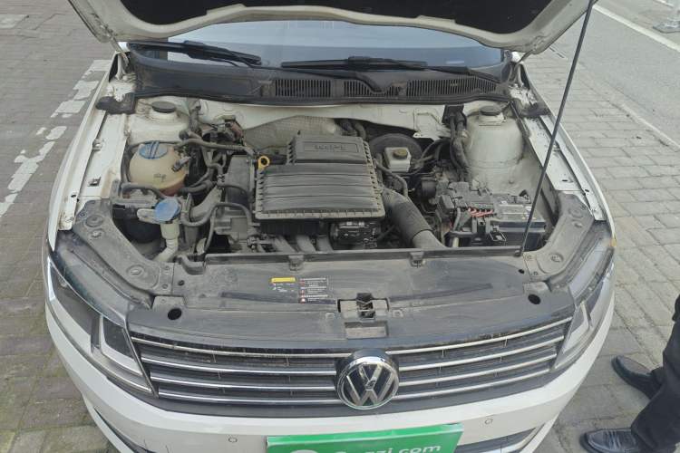 Used Volkswagen Lavida 2017 1.6L Manual Comfort Edition Engine Bay