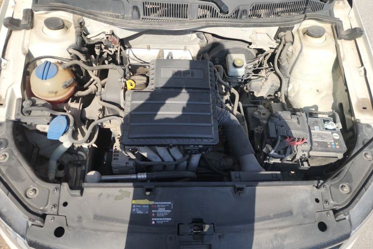 Used Volkswagen Lavida 2017 1.6L Manual Comfort Edition Engine Bay