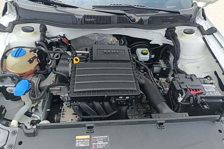 Used Volkswagen Lavida 2017 1.6L Automatic Fashion Edition Engine Bay