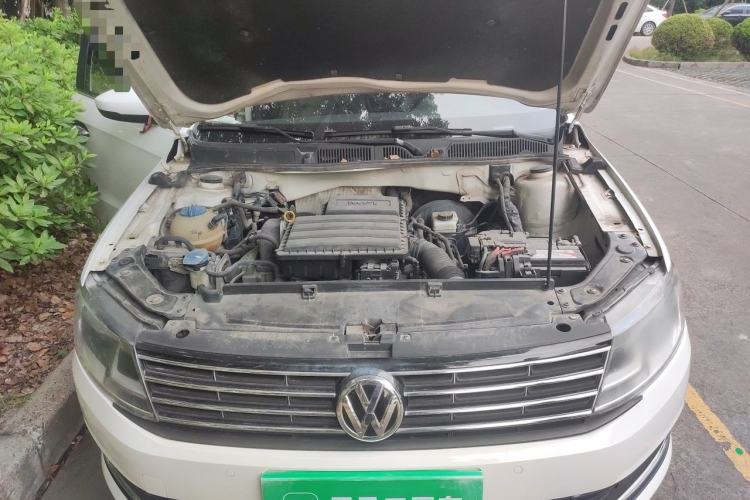 Used Volkswagen Lavida 2017 1.6L Automatic Comfort Edition Engine Bay
