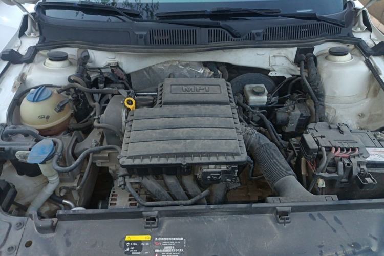 Used Volkswagen Lavida 2017 1.6L Automatic Comfort Edition Engine Bay