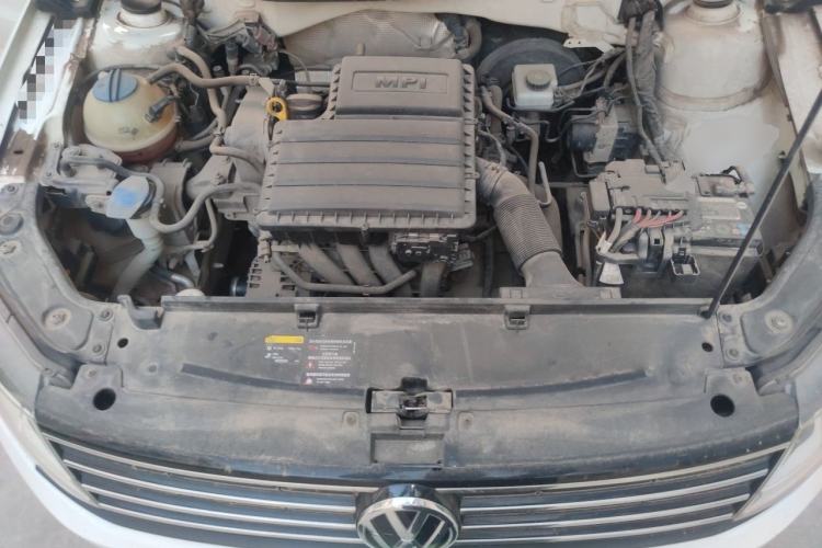 Used Volkswagen Lavida 2017 1.6L Manual Fashion Edition Engine Bay