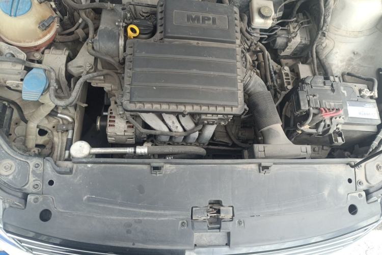 Used Volkswagen Lavida 2017 1.6L Automatic Comfort Edition Engine Bay