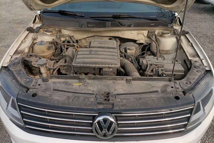 Used Volkswagen Lavida 2017 1.6L Automatic Comfort Edition Engine Bay