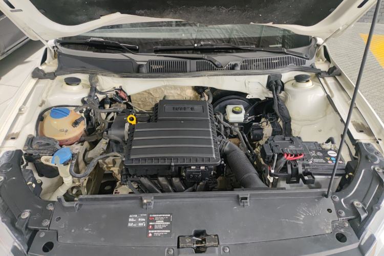 Used Volkswagen Lavida 2017 1.6L Automatic Comfort Edition Engine Bay