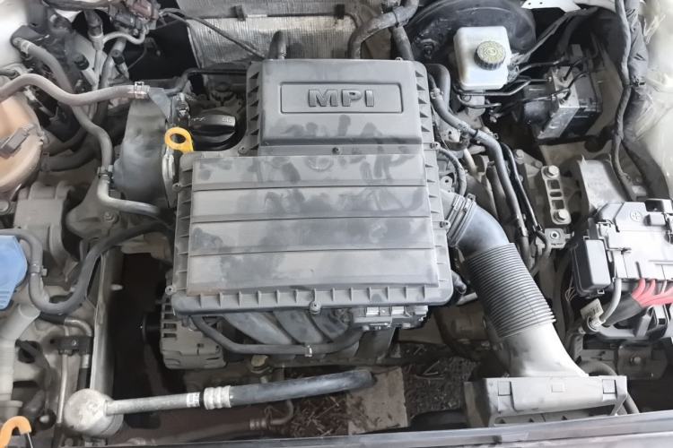 Used Volkswagen Lavida 2017 1.6L Automatic Fashion Edition Engine Bay