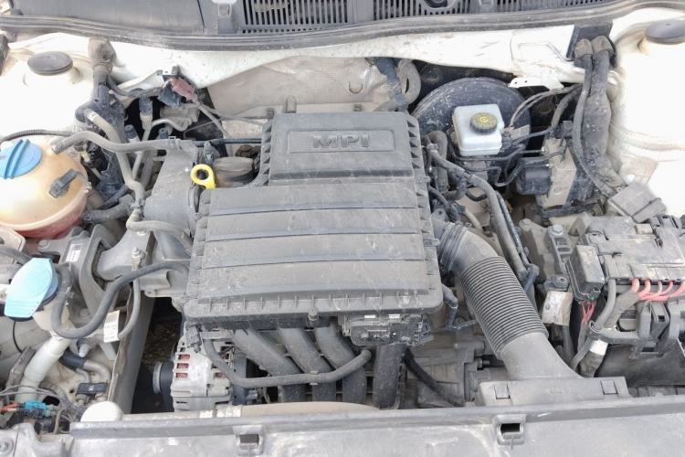 Used Volkswagen Lavida 2017 1.6L Automatic Comfort Edition Engine Bay
