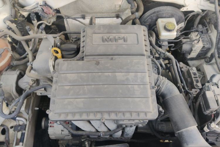 Used Volkswagen Lavida 2017 1.6L Automatic Comfort Edition Engine Bay