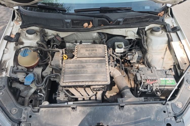Used Volkswagen Lavida 2017 1.6L Manual Fashion Edition Engine Bay