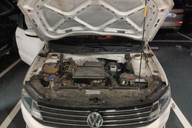 Used Volkswagen Lavida 2017 1.6L Automatic Comfort Edition Engine Bay