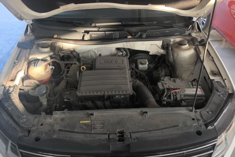 Used Volkswagen Lavida 2017 1.6L Automatic Comfort Edition Engine Bay