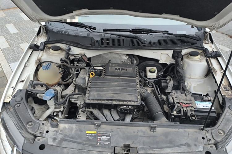 Used Volkswagen Lavida 2017 1.6L Automatic Fashion Edition Engine Bay