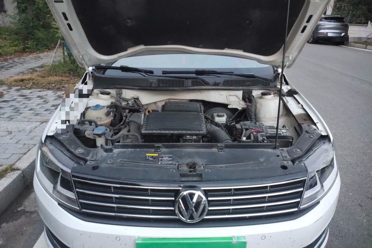 Used Volkswagen Lavida 2017 1.6L Automatic Comfort Edition Engine Bay