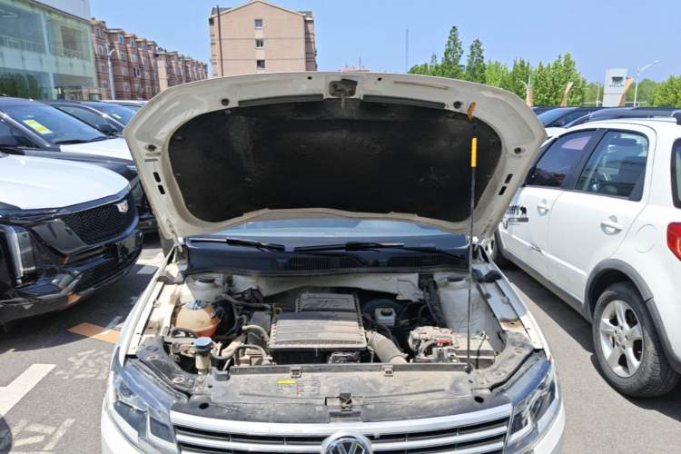Used Volkswagen Lavida 2017 1.6L Automatic Comfort Edition Engine Bay