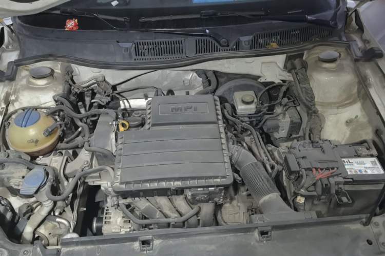 Used Volkswagen Lavida 2017 1.6L Automatic Comfort Edition Engine Bay