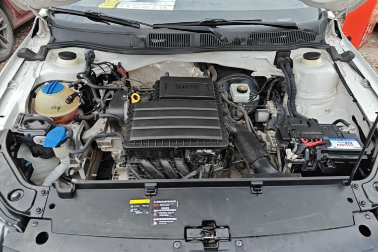 Used Volkswagen Lavida 2017 1.6L Automatic Fashion Edition Engine Bay