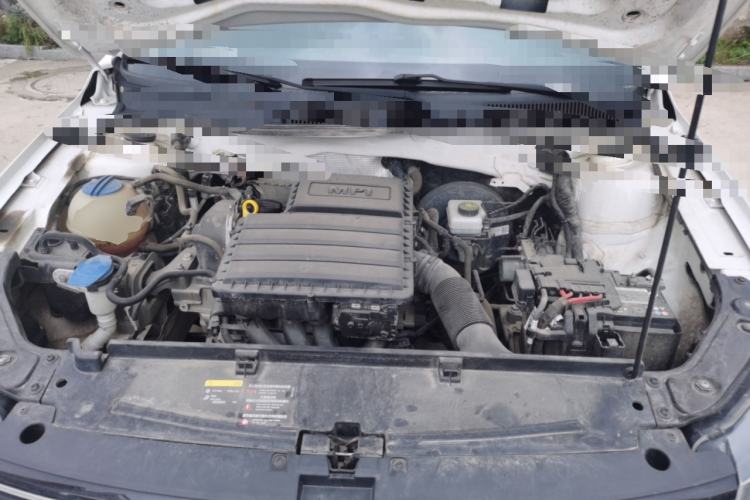 Used Volkswagen Lavida 2017 1.6L Manual Fashion Edition Engine Bay