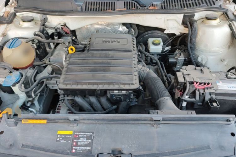 Used Volkswagen Lavida 2017 1.6L Automatic Comfort Edition Engine Bay